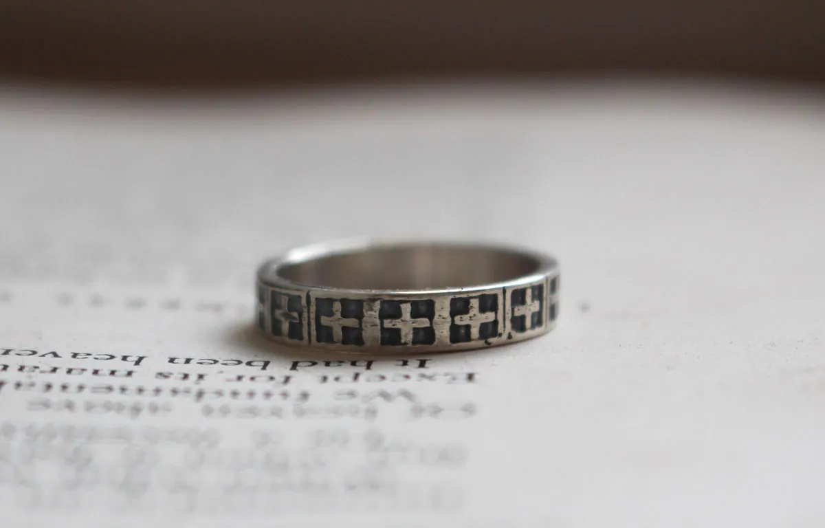Croix, bague foi médiévale en argent