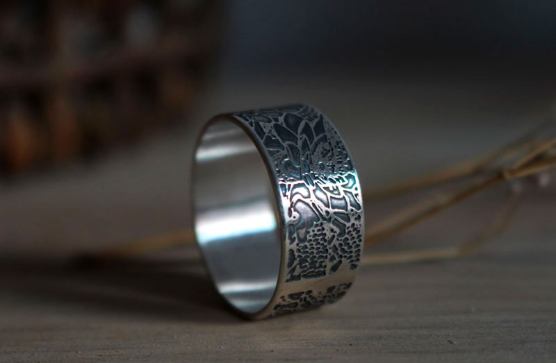 Carpe dans un étang de lotus, bague koï japonaise en argent