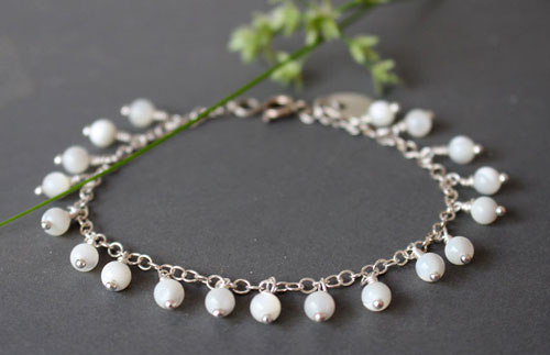 Cosmos, bracelet fleur de l’innocence en argent et nacre