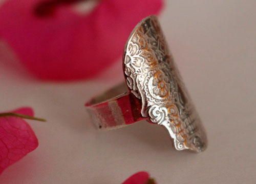 Crâne mexicain, bague tête de mort fleurie du mexique en argent
