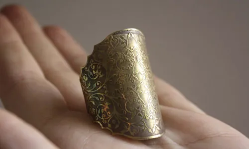 Dandy, bague élégance baroque victorienne en laiton