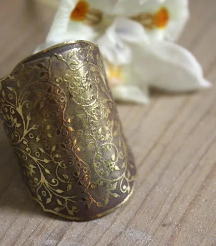 Dandy, bague élégance baroque victorienne en laiton