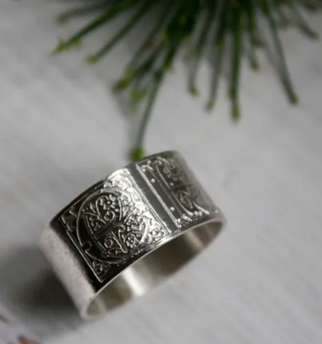 Engagement sincère, bague enluminure médiévale en argent