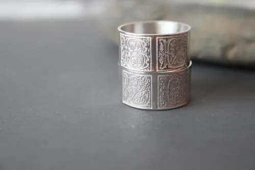 Engagement sincère, bague enluminure médiévale en argent