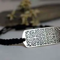 Enguerrand, bracelet médiéval en argent et macramé