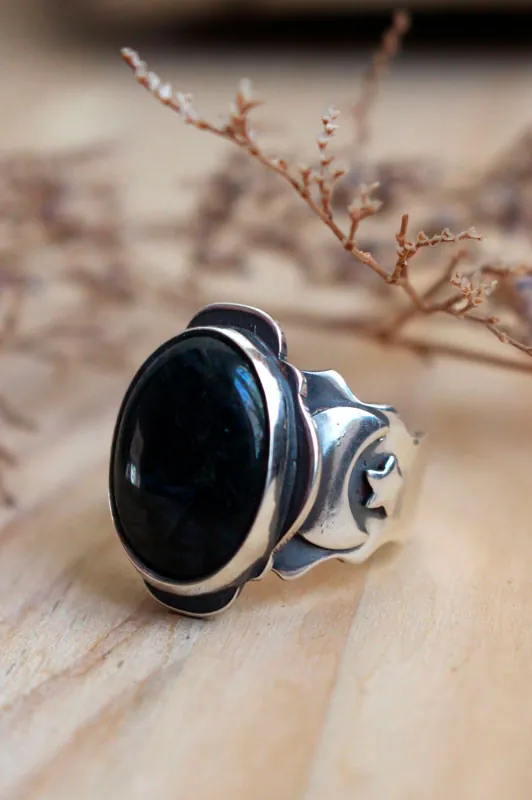 Entre les étoiles et la lune, bague astronomique en argent et agate mousse