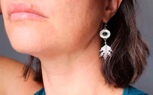Esprit de la forêt, boucles d’oreilles Kodama japonais en argent et tourmaline verte