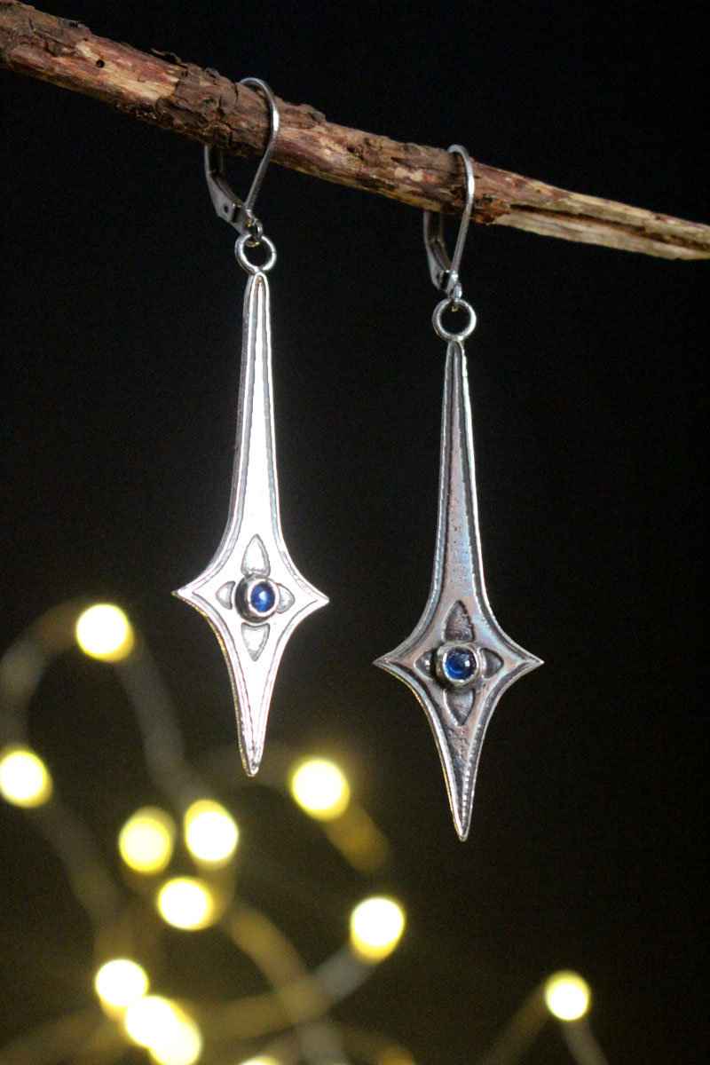 Étoile guerrière, boucles d’oreilles épée céleste en argent et zircon bleu