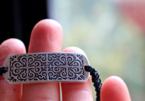 Enguerrand, bracelet médiéval en argent et macramé