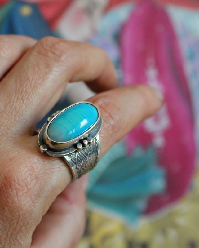 Entre le ciel et la mer, bague nautique en argent et agate bleue