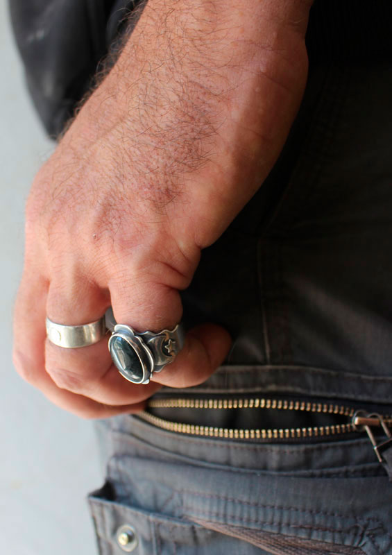 Entre les étoiles et la lune, bague astronomique en argent et agate mousse