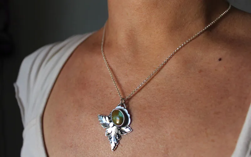 Feuille d’écorce, collier botanique en argent et turquoise