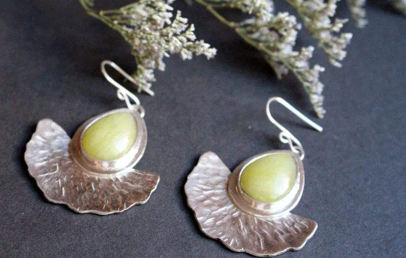 Feuilles du soleil, boucles d’oreilles feuille de ginkgo en argent et aventurine