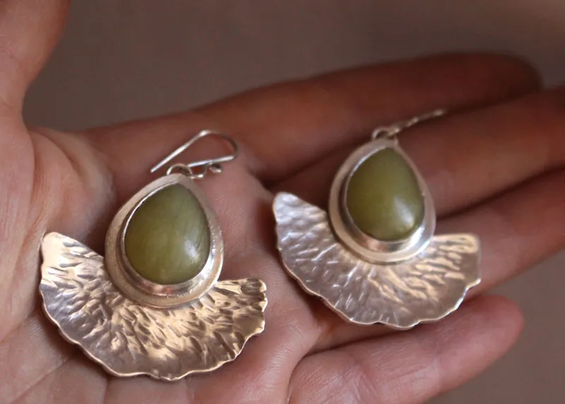 Feuilles du soleil, boucles d’oreilles feuille de ginkgo en argent et aventurine