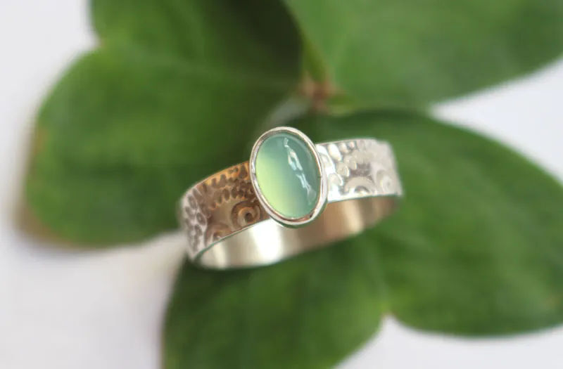 Filicophyta, bague fougère en argent et chrysoprase