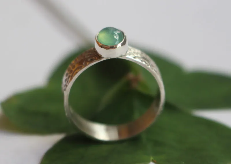 Filicophyta, bague fougère en argent et chrysoprase