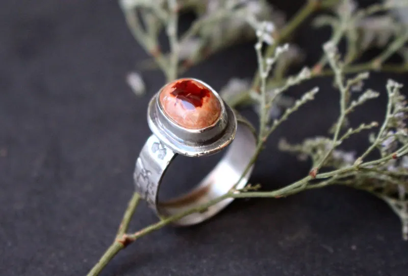 Fleur de cerisier rouge, bague cerise japonaise en argent et opale de feu