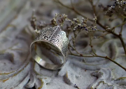Fleur de l’âme, bague mandala floral en argent