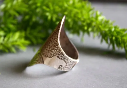 Fleur de la sagesse, bague cachemire goutte indienne en argent