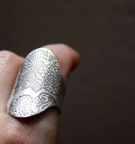 Fleur de la sagesse, bague cachemire goutte indienne en argent
