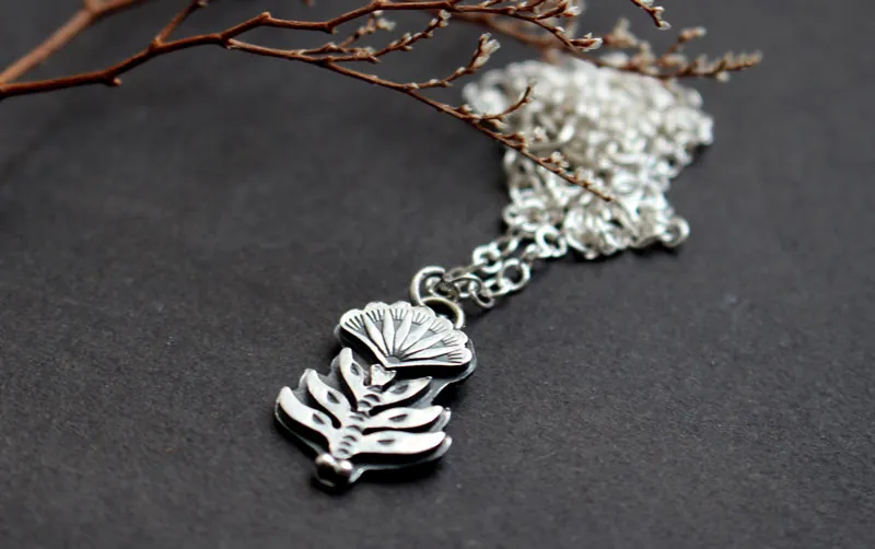 Fleurir, collier fleur de scaevola en argent