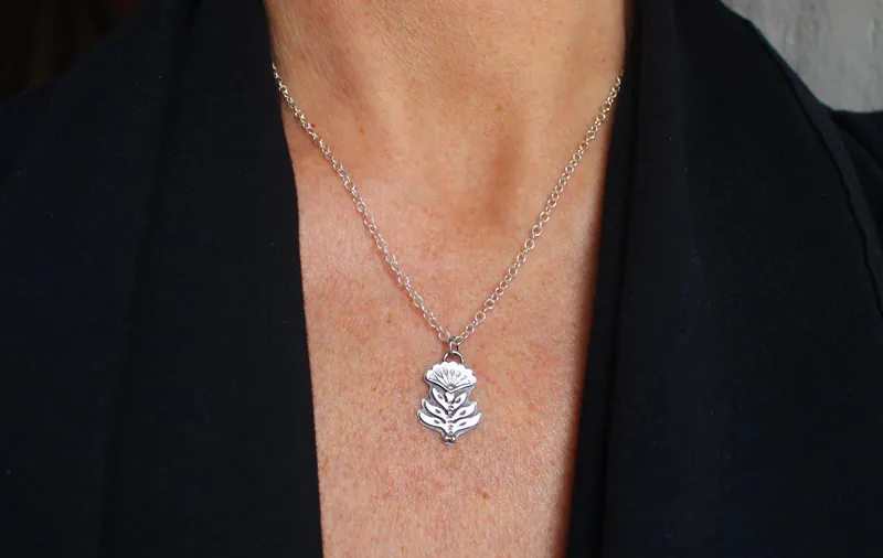 Fleurir, collier fleur de scaevola en argent