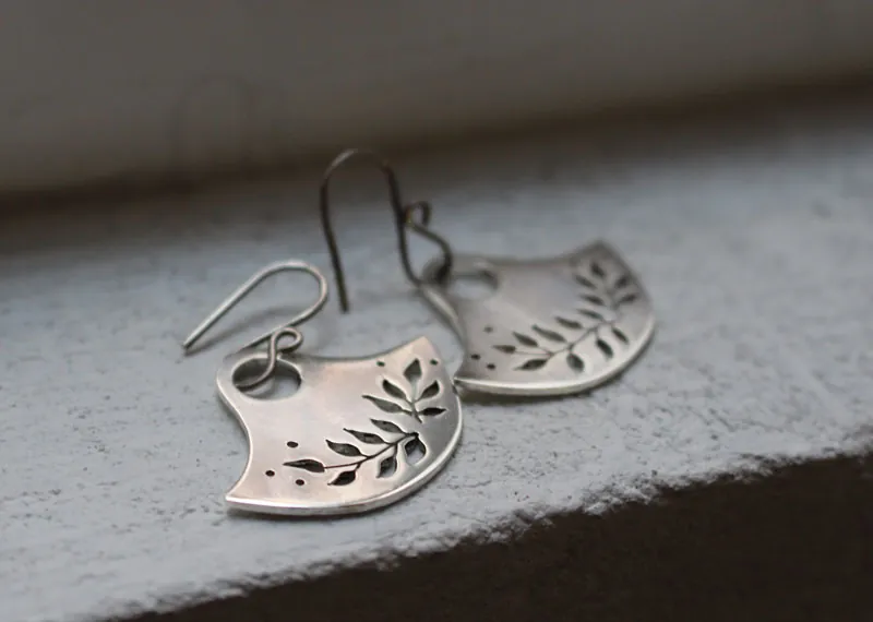 Floria, boucles d’oreilles botaniques tribales en argent