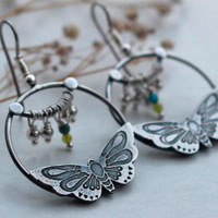 Farandole, boucles d’oreilles papillon en argent et amazonite