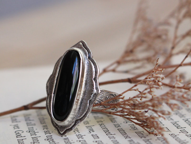 Fleur du vent, bague nuage en argent et onyx