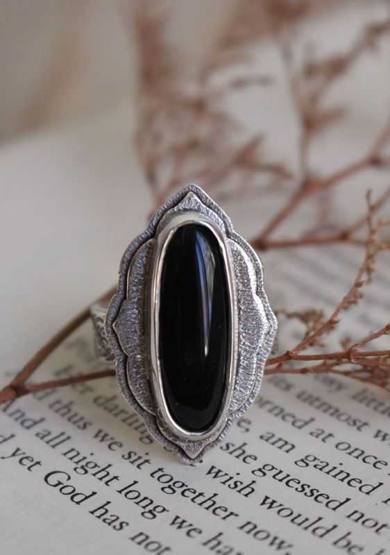 Fleur du vent, bague nuage en argent et onyx