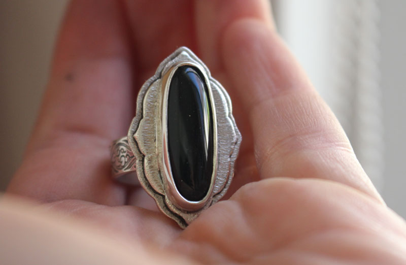 Fleur du vent, bague nuage en argent et onyx