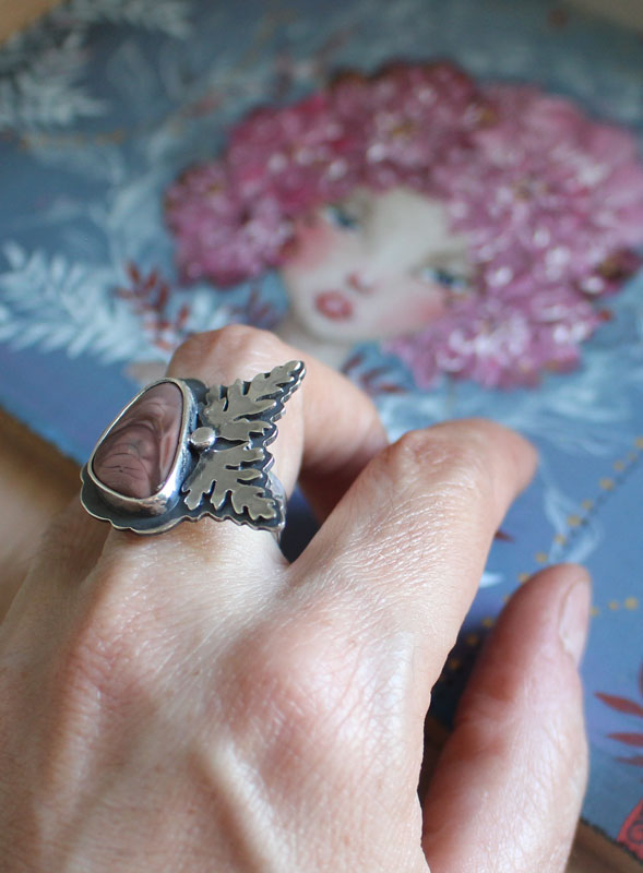 Floraison, bague botanique en argent et jaspe impérial