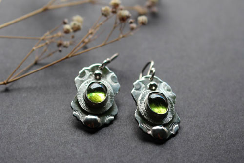 Forêt sous les étoiles, boucles d’oreilles rayons de lune en argent et péridot