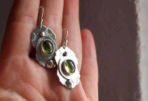 Forêt sous les étoiles, boucles d’oreilles rayons de lune en argent et péridot