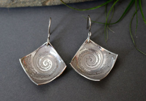 Fossile, boucles d&rsquo;oreilles ammonite en argent