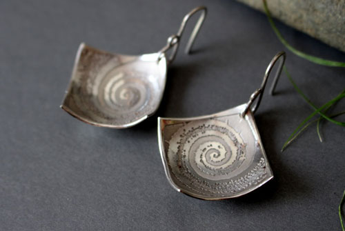 Fossile, boucles d&rsquo;oreilles ammonite en argent