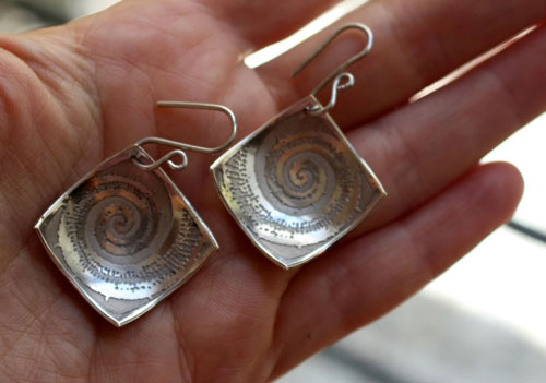 Fossile, boucles d&rsquo;oreilles ammonite en argent