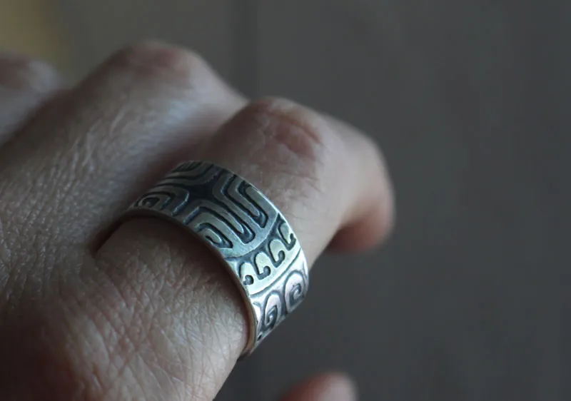 Grande marquisienne, bague polynésienne en argent