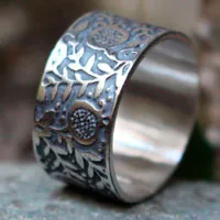 Grenade, bague fruit d’abondonce en argent
