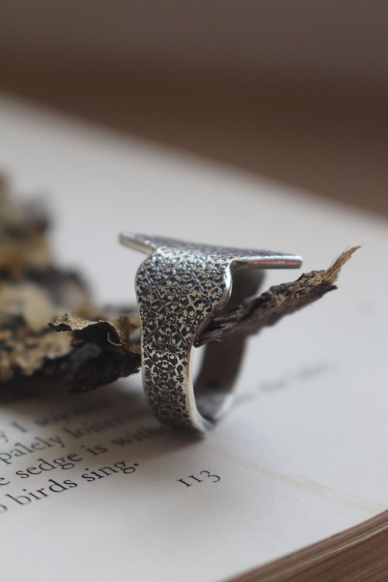 Guide, bague mosaïque en forme de marquise en argent