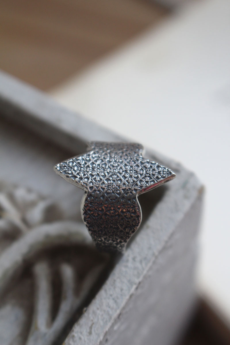 Guide, bague mosaïque en forme de marquise en argent