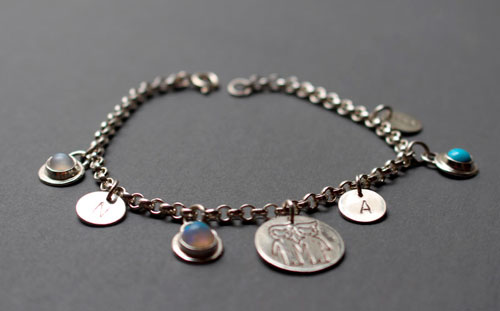 Généalogie, bracelet pierres de naissance et argent