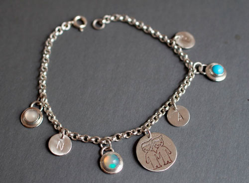 Généalogie, bracelet pierres de naissance et argent