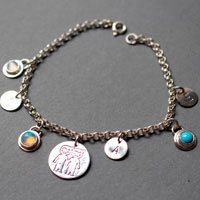 Généalogie, bracelet pierres de naissance (opale, turquoise, pierre de lune) et argent
