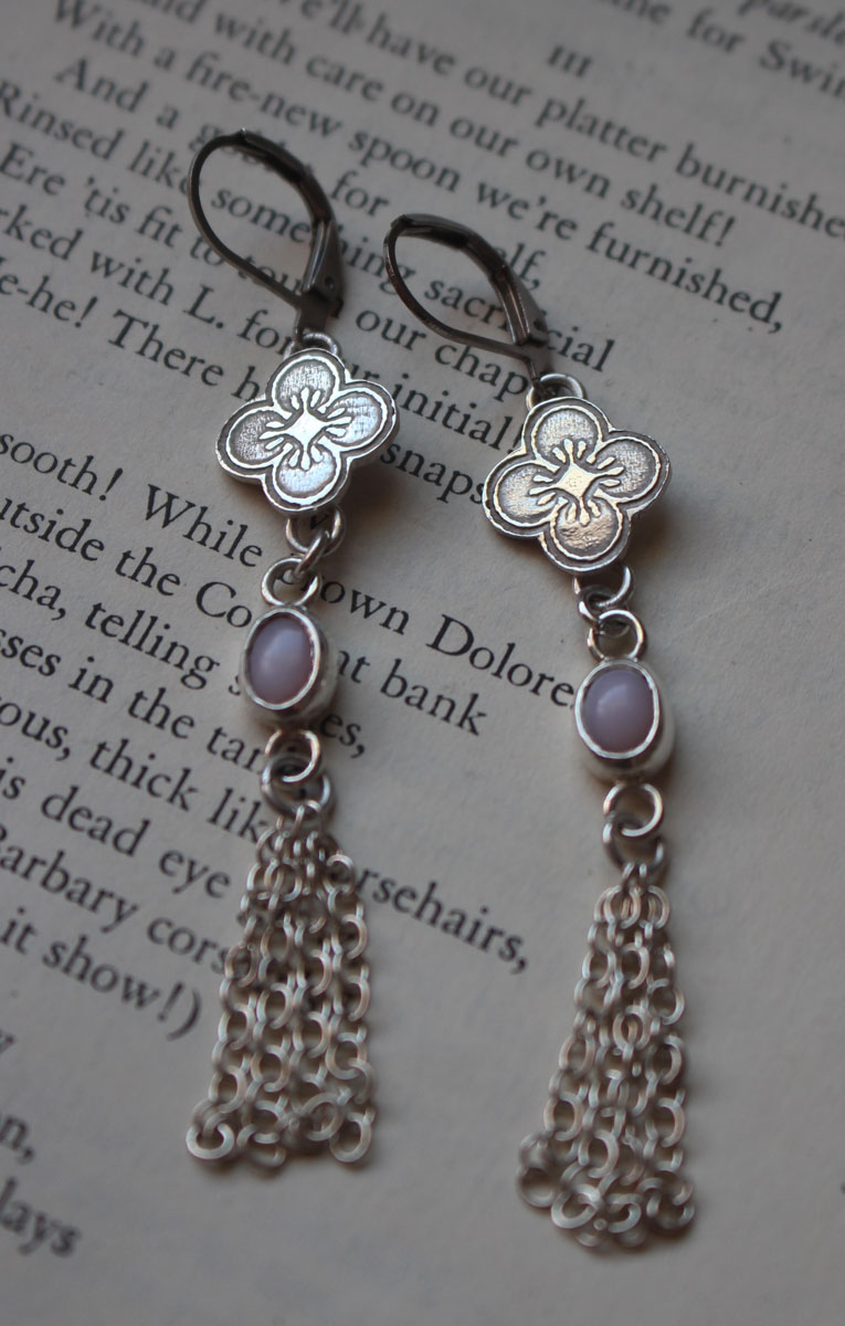 Hanami, boucles d’oreilles fleurs de cerisier en argent et opale rose