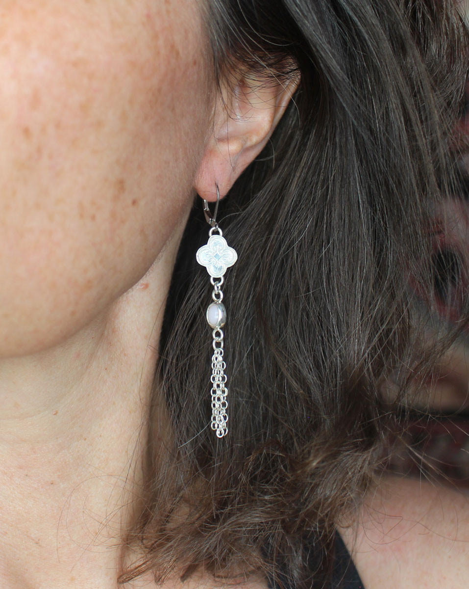 Hanami, boucles d’oreilles fleurs de cerisier en argent et opale rose