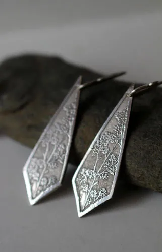Haruna, boucles d’oreilles branches de cerisier japonais en argent