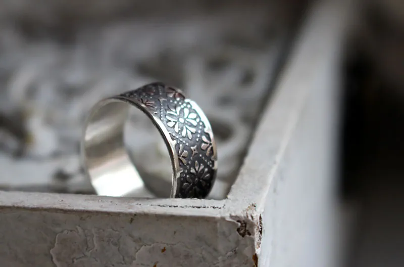 Helorian, bague fleur médiévale en argent