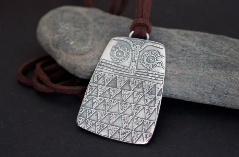 Hibou néolithique, collier oiseau de l’âge du Cuivre en argent