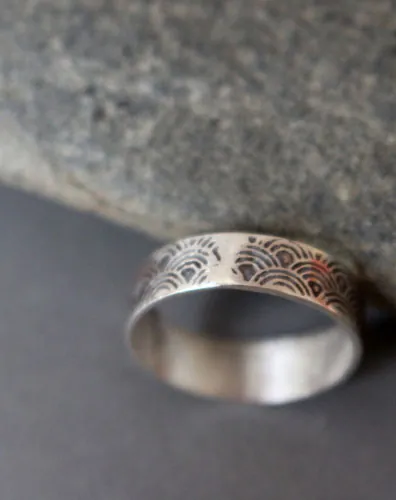 Hitomi petite, bague vagues japonaises en argent